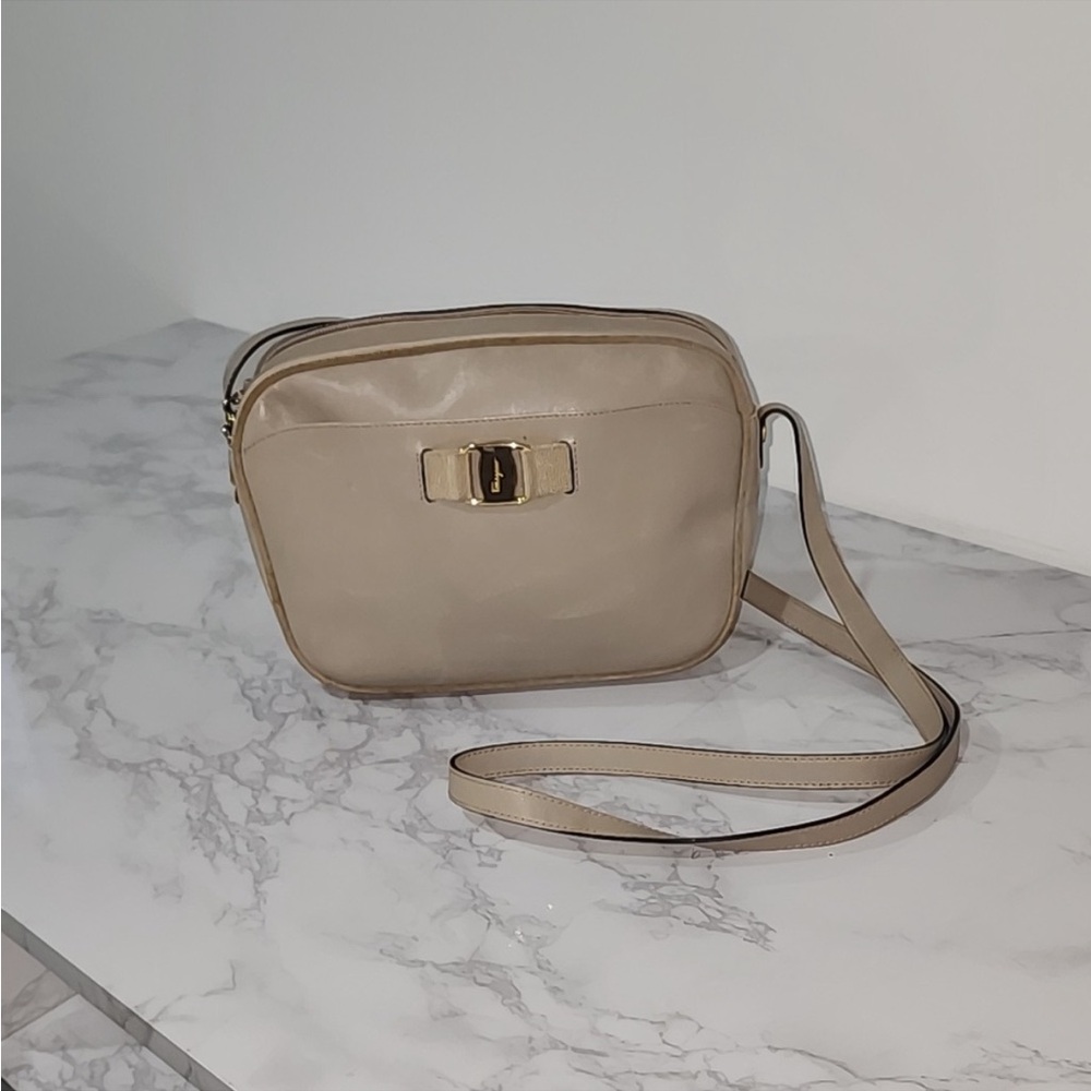 Salvatore Ferragamo Vara Bow Light Pink Chain Crossbody Bag